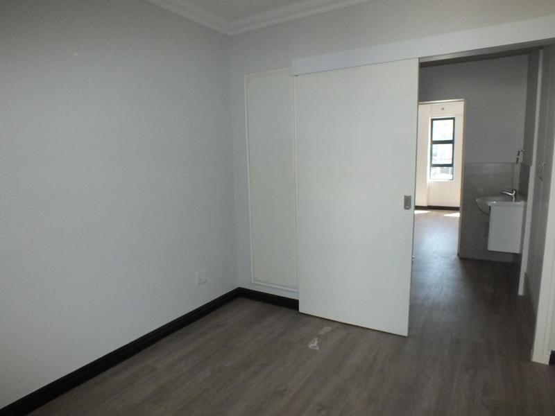 To Let 2 Bedroom Property for Rent in Buhrein Western Cape